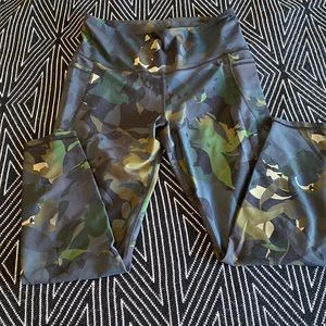 Old Navy Active Leggings